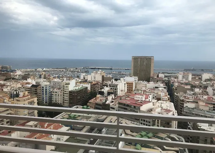 & Sea View 阿利坎特